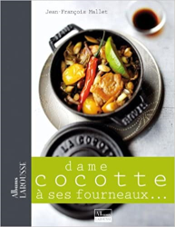 Dame cocotte à ses fourneaux ...